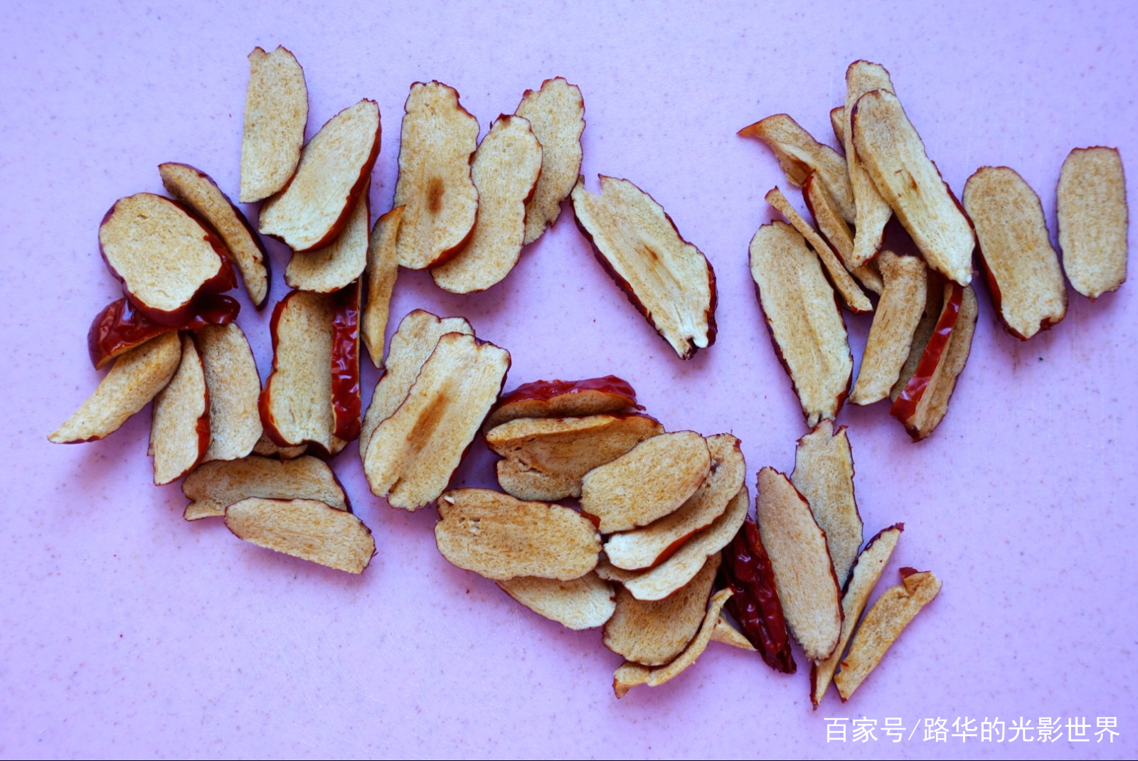 太阳集团tyc|女人做埋线手术放了好多蛋白线,面部僵硬了咋办?(图2) 太阳集团tyc