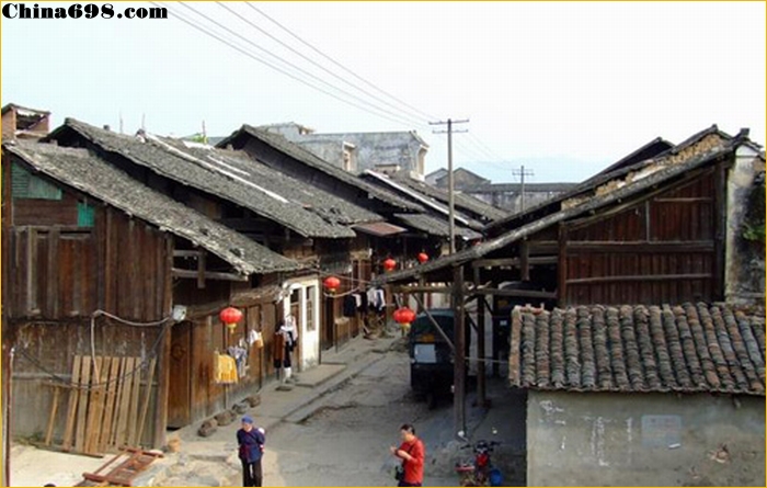 【太阳集团tyc】“超微纳米祛眼袋”新品发布会 抢免费祛眼袋福利(图2) 太阳成官网